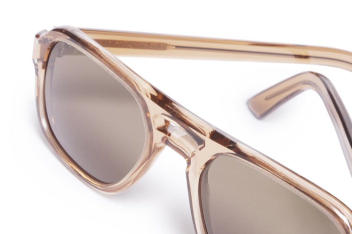 Modèle Boomsong en acétate rose translucide, solaire taupe