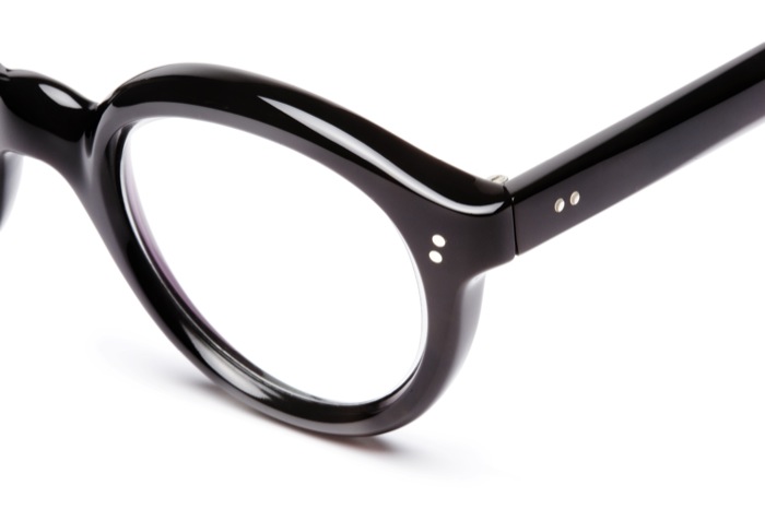 Modèle Le Corbusier en écaille noire
